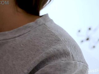 took hot milf lilu moon on a date, then she sucked me off