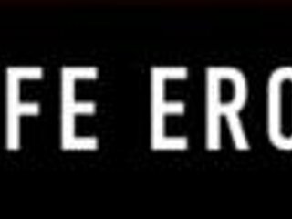 blonde turns herself on fingering pussy