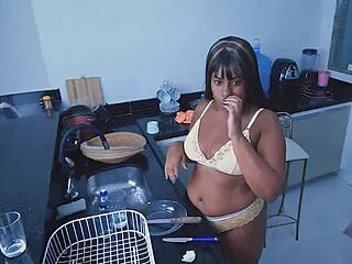 Hey, wanna see two hot Brazilian babes getting wild outdoors with JanineIndia?