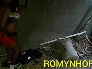 pedreiro no rio de janeiro encontrou enteada sozinha, fudeu ela com tesão e gozou