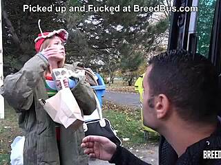 भटक रही हूं, कहीं और जाने को जगह न मिली