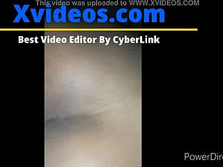 बड़ा गंद एबोनी बेब मॉन्स्टर लंड पर जोर से सवारी करती है जुनून से! वाह! 😍