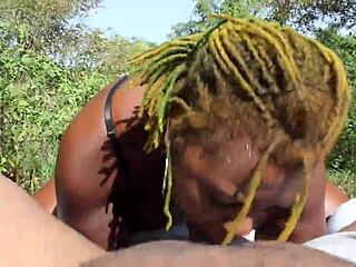 is poizon ivy giving sloppy head to don whoe?