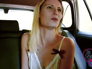 lucille blonde coquine avec un joli petit cul