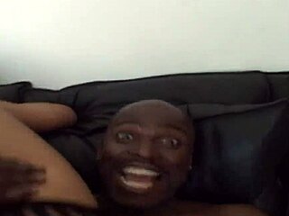 इंटररेसल कपल ऐनल और ब्लोजॉब के साथ चोदते पार्ट 2 😍