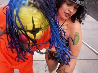 मैं गिबी को पॉर्न के लिए गिरफ्तार करता हूँ लेकिन यह बेस्ट बन जाता है