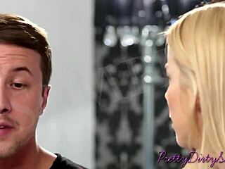 स्टेप मॉम और बेटी मिलकर चुदाई कर रही हैं