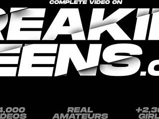 छोटी ब्लॉन्ड 18+ को विशाल लंड से जोरदार चुदाई