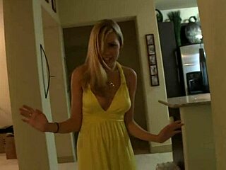 Busty blonde gets pussy licked by Nicole Ray 😍