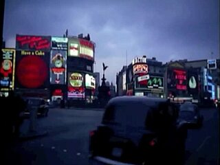 स्विंगिंग सिक्स्टीज रेट्रो ऑर्गी हेयरी ग्रुप एक्शन के साथ