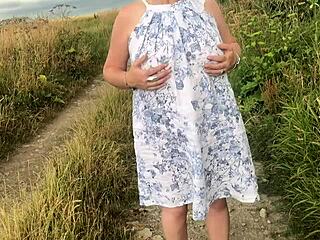 Homemade video of wife naked playing outdoors with striptease