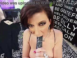 hey, wanna hear me talk dirty while i play with my cunt using this long toy?