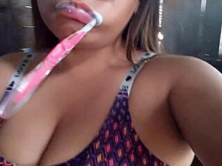 स्टेपडाड को होममेड पॉर्न भेजा