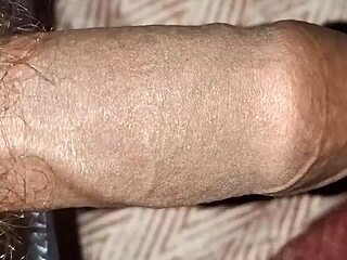 Main bas homemade clip bana raha tha