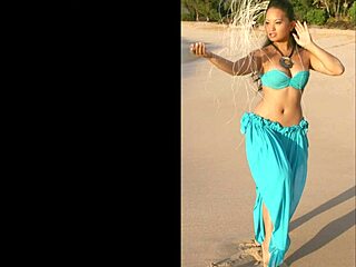 Bikini Video Featuring A Sexy Babe 😍