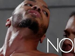 मैंने अपनी स्टेपसिस्टर के बॉयफ्रेंड को गे होते पकड़ा और उसे जोरदार चोदा