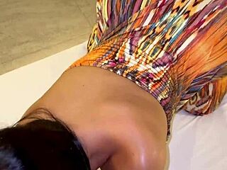 colombian model 22 years old has oily sex in her first casting