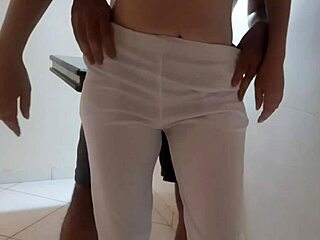 पत्नी की मुंडी चूत में घरेलू चुदाई के दौरान क्रीमपाई डाला