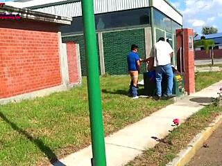 दन्ना हॉट दो लड़कों से हार्ड स्ट्रीट चुदाई मांग रही