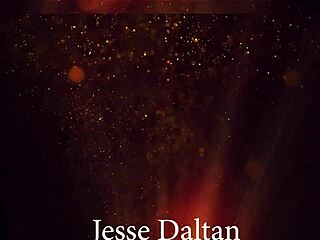 छोटी 18+ ब्लॉन्ड जेसी डाल्टन की पिंक चूत को आउटडोर में काउगर्ल से चोदकर ऑर्गेज्म