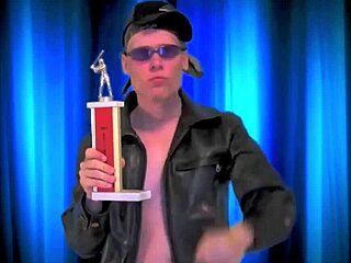 mchenry cruiser gets a blowjob while doing standup comedy