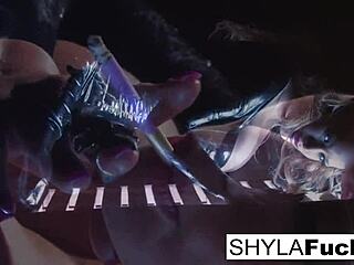 I love sexy Shyla Stylez fetish