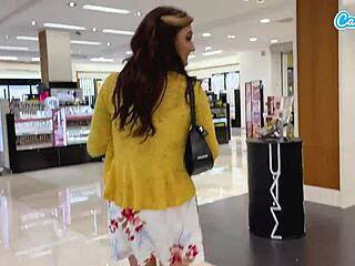 लंच के वक्त पब्लिक में वाइब्रेटर टॉय से जोरदार चरमसुख! गीला ऑर्गेज्म ने हिला दिया!