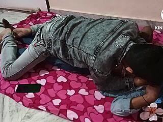 मेच्योर हाउसवाइफ के साथ बेडरूम में तीव्र एनल डिजायर