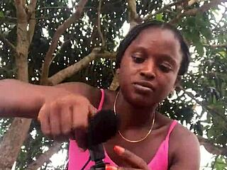 crazybitch loves unboxing packages in front of strangers 😜