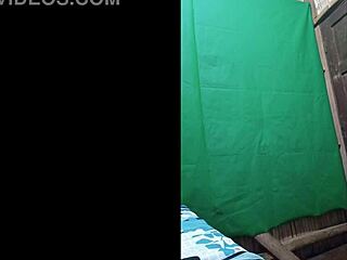 स्टूडेंट्स पास होने के लिए पोर्न बनाते हैं, सेक्सी लड़की टीचर को अपनी बड़ी चूचियों और रसीली चूत के होममेड क्लिप्स भेजती है