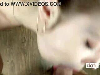 Pretty Redhead Bikini Mein Kneeling Blowjob Ke Baad Face Par Cumshot Leti Hai