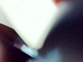 video llamada con un seguidor en vivo miraba como me mamaban el culo y me cogían ante el