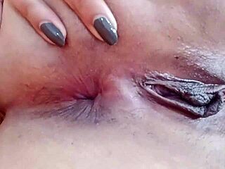 what's sobia nasir moaning about in dirty urdu?