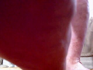 Feast your eyes on Dawn Skye's big booty at the party