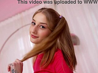 पतली 19 साल की साशा ने पहली बार डबल पुसी लिया, जंगली गैंगबैंग में