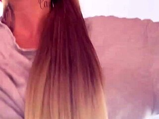 Blonde at Gym Gets Hot and Wet