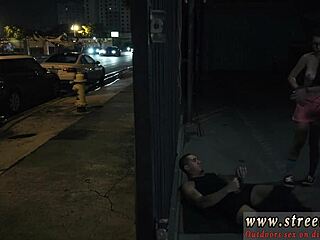 कुंवारी 18+ लड़की एक्सट्रीम आउटडोर यूरो बॉन्डेज डोमिनेशन में बंधी!