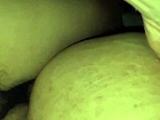 मेरे सीधे दोस्त के साथ, ज्यादा बोलना नहीं था, मेरी गलती, सॉरी!