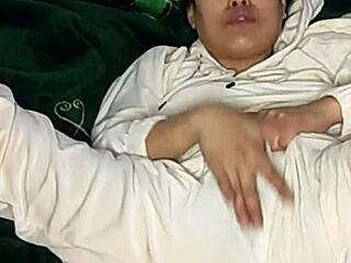 blue amateur housewife starts day with squirt on xvideos 2024