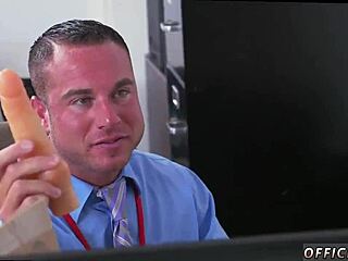 ब्रिटिश 18+ लड़के कक्षा में जंगली गे मस्ती में डूबे, हर पल का मज़ा लिया