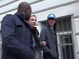 बियांका फेरेरो ने अपने आदमी को ककॉल्ड खेल में बड़े काले लंड को खाली करते देखने पर मजबूर किया