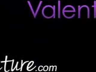 HD brunette milf Bella preps for Valentine’s romance