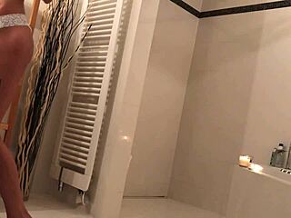 Hey, wanna peek at my petite girlfriend’s bathtime?