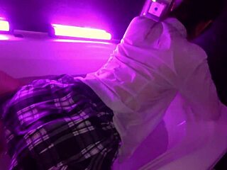 japanese babe so cute, creampied in love hotel! 😍