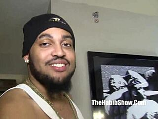 Her lips are too juicy for just mouth and pussy fucking Layla Perez