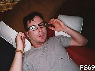 18+ ladki wild European hardcore mein deepthroat sab leti hai