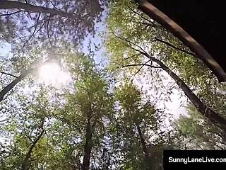 गंदी ब्लोंड सनी लेन बाहर जोरदार उंगली, देखना चाहते हो?