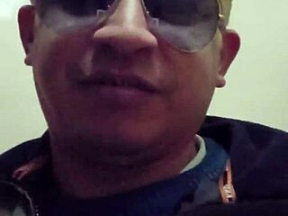 लैटिना मिल्फ लिंगरी में सेक्स टॉक पर रिएक्ट करती पार्ट 1