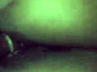 कौन जीतता है, पतला लड़का या बड़ी गैंड वाली लातीना मामी गर्म एक्शन में?