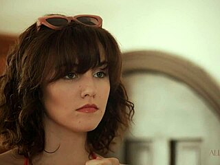 अविश्वसनीय! Freya Parker और Spencer Bradley कॉलेज में हॉट लेस्बियन एक्शन में!